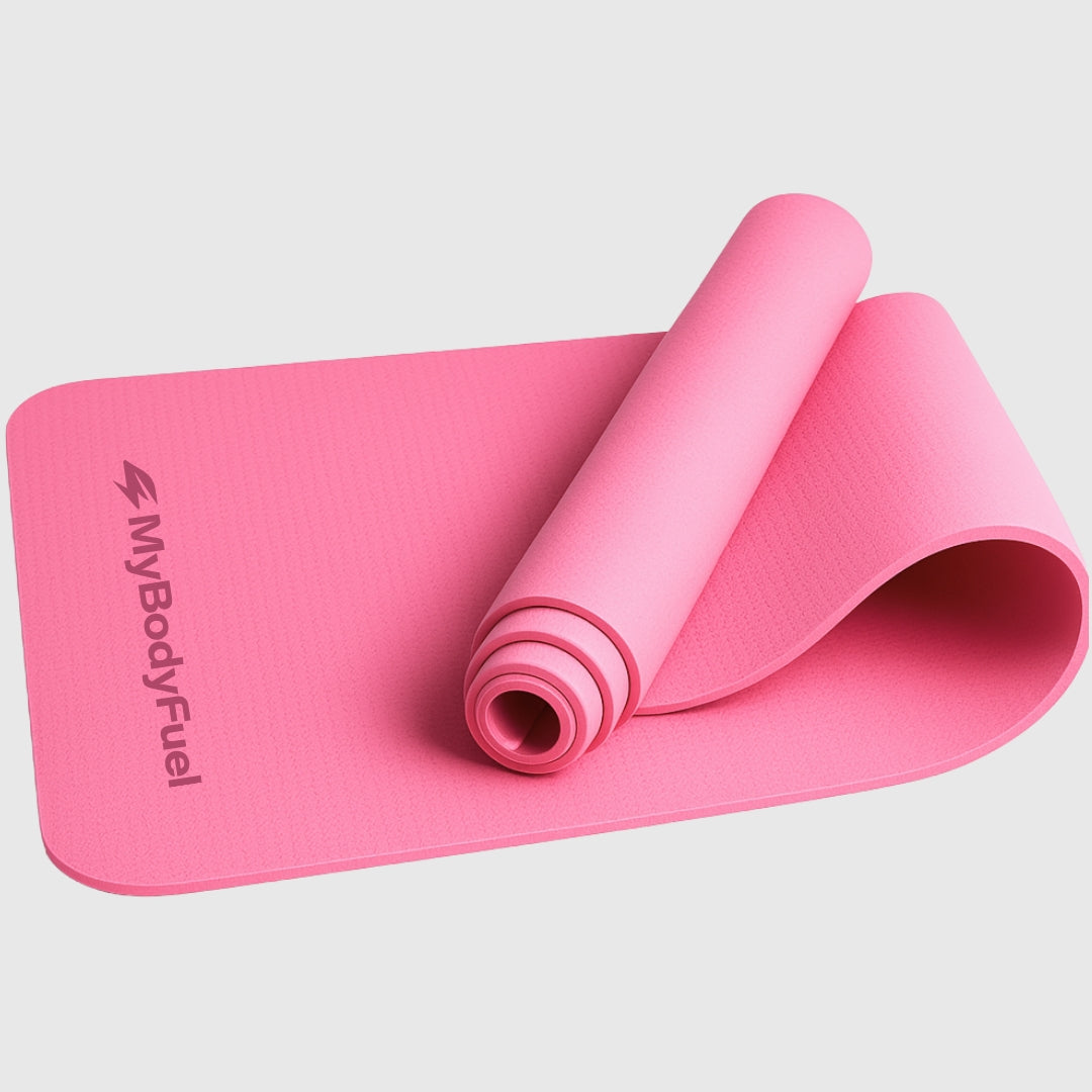Licht roze yogamat MyBodyFuel – opgerold, 6 mm dik, antislip