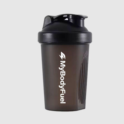Zwarte MyBodyFuel shakebeker 400 ml met lekvrije flip‑top en maataanduiding
